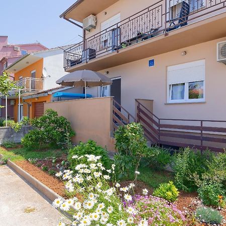 Apartman Mishel 2 Фажана Экстерьер фото