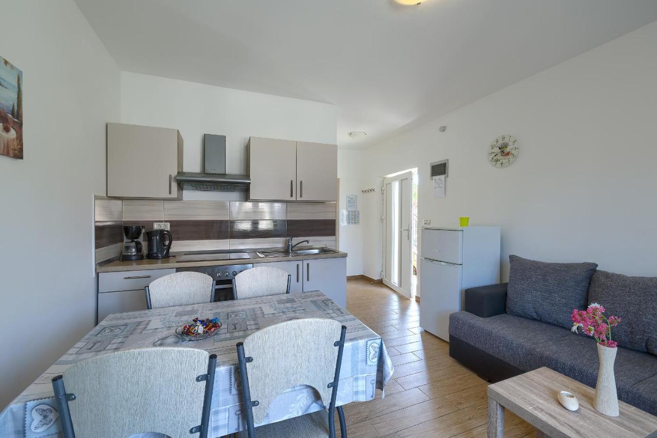 Apartman Mishel 2 Фажана Экстерьер фото