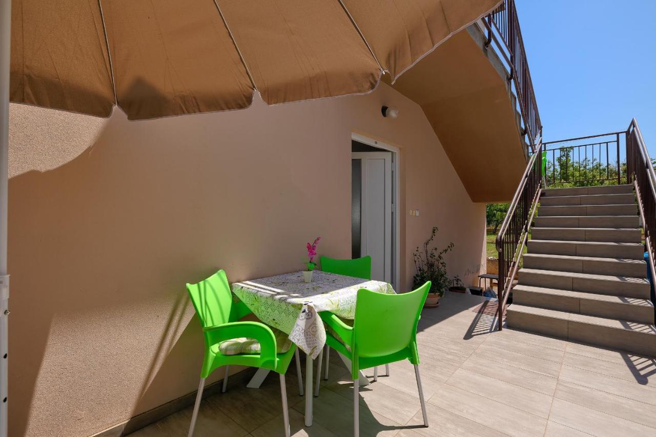 Apartman Mishel 2 Фажана Экстерьер фото