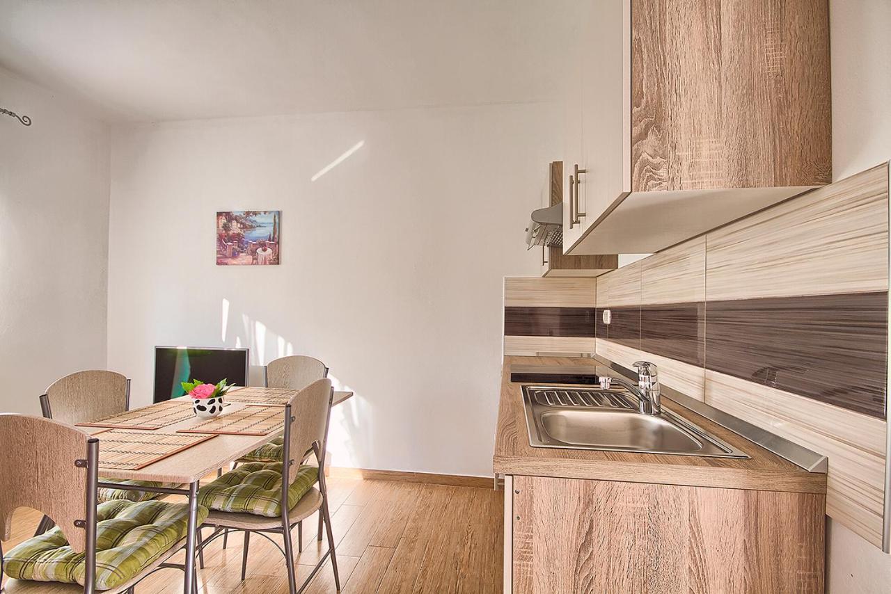 Apartman Mishel 2 Фажана Экстерьер фото